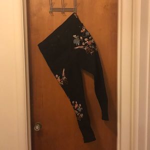 Topshop Moto Embroidered Black Jeans — Size 32